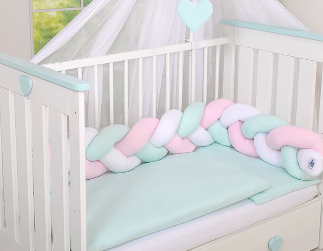 Lekki, mięciutki i przyjemny w dotyku warkocz.