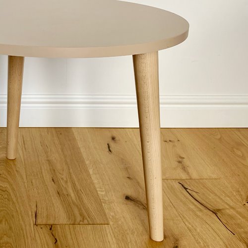 Okrągły stolik do salonu