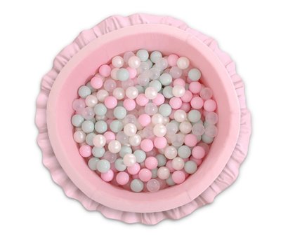 Piankowy suchy basen dziecięcy